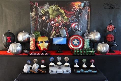 THE AVENGERS HAVE A HALLOWEEN PARTY! .